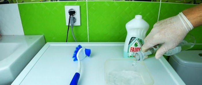 Как лесно да премахнете варовика от тоалетната без специални инструменти