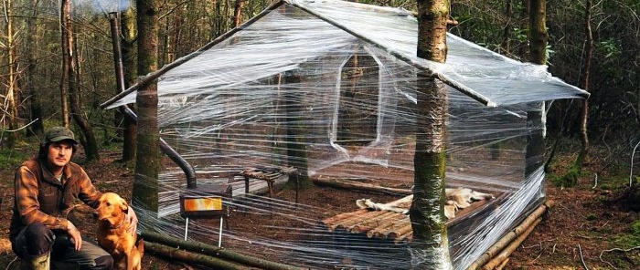 Hoe maak je een hut van plastic folie om te beschermen tegen slecht weer in de zomer en strenge vorst in de winter