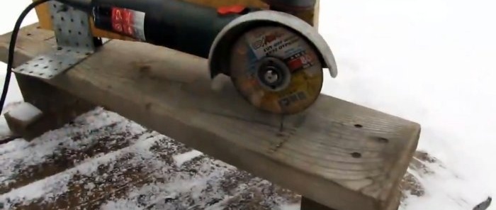 Ako vyrobiť vodiacu skrutku pre zverák z tyče bez sústruhu