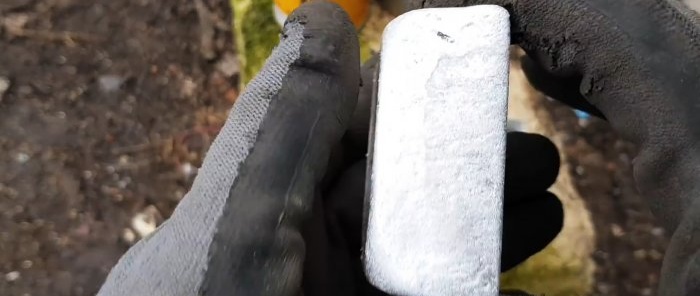 How to melt aluminum cans into ingots at home