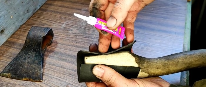 Hogyan rögzítsünk egy fejszét a fejsze nyélére gumi segítségével