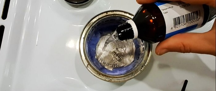 Como fazer um queimador para aquecer e cozinhar a partir de uma lata