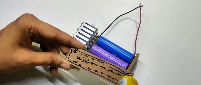 كيفية صنع مصباح يدوي LED قوي بقوة 12 واط