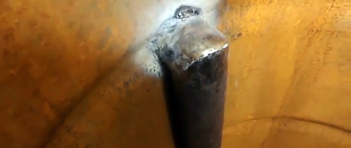 Jak vyrobit dlouho hořící kamna z kovového odpadu
