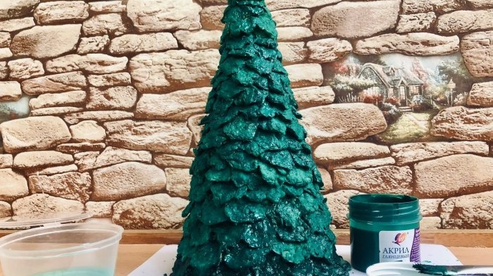 Vánoční strom z balení vajec