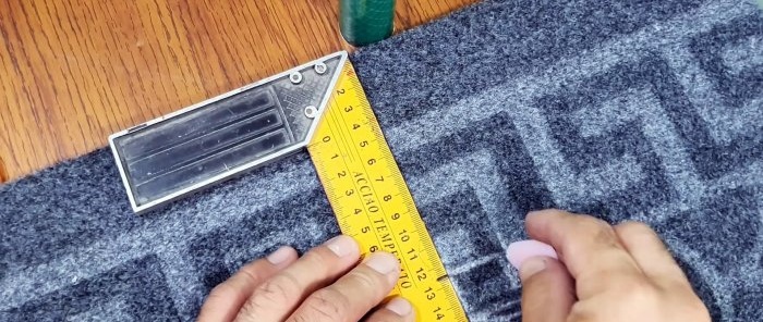 Hvordan man ideelt sett omgir et rør med teppe eller linoleum