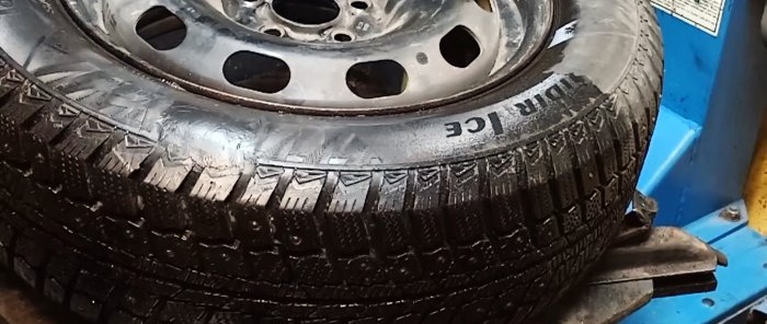 Comment réparer les dommages latéraux sur un pneu sans dépenser beaucoup de temps et d'argent