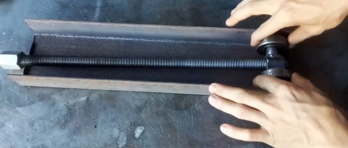 Comment fabriquer un vérin à vis à partir des matériaux disponibles