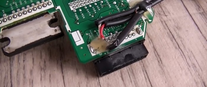 Sådan opdaterer du enhver gammel radio med Bluetooth-installation