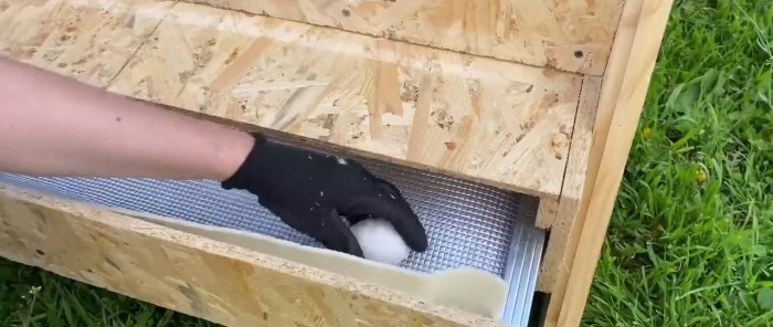Cómo hacer nidos de gallinas con recipientes para huevos de OSB