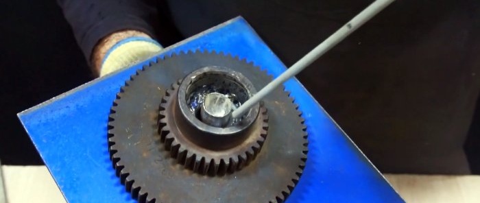 Πώς να φτιάξετε ένα βαρούλκο από διαθέσιμα υλικά
