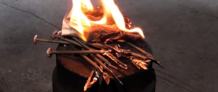 Cách tạo lửa bằng móng tay thông thường
