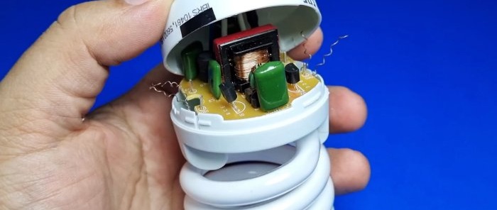 Jak vyrobit indukční ohřívač ze staré energeticky úsporné lampy