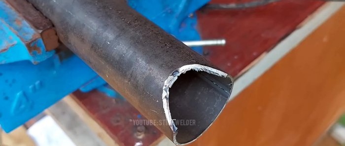 Comment couper parfaitement un tuyau à angle droit