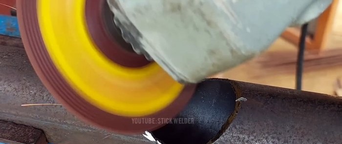 How to perfectly cut a pipe at right angles