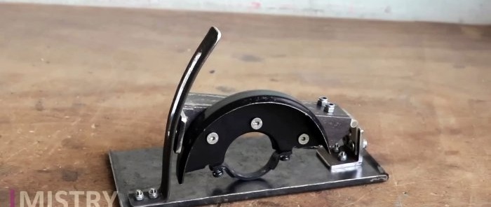 Hoe je een handcirkelzaag kunt maken van een slijpmachine met behulp van eenvoudige en betaalbare materialen