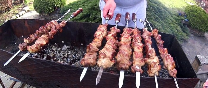 Shish kebab ตามสูตรโซเวียตที่พิชิตคนนับล้าน
