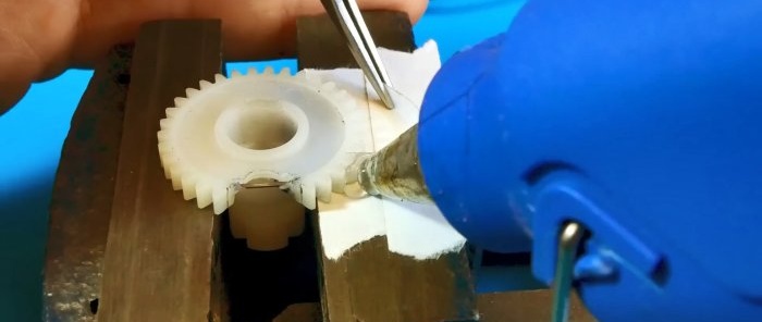 Kā droši salabot salauztus plastmasas zobratu zobus