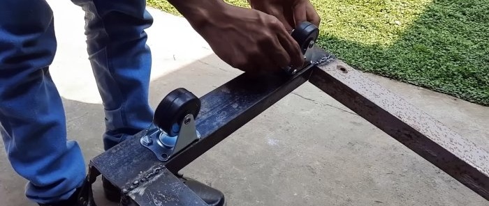 Hur man gör en manuell betongblandare från en plastfat