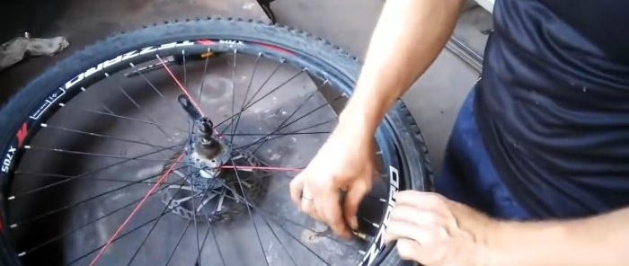 Lifehack om hur man skyddar cykelhjul från punktering