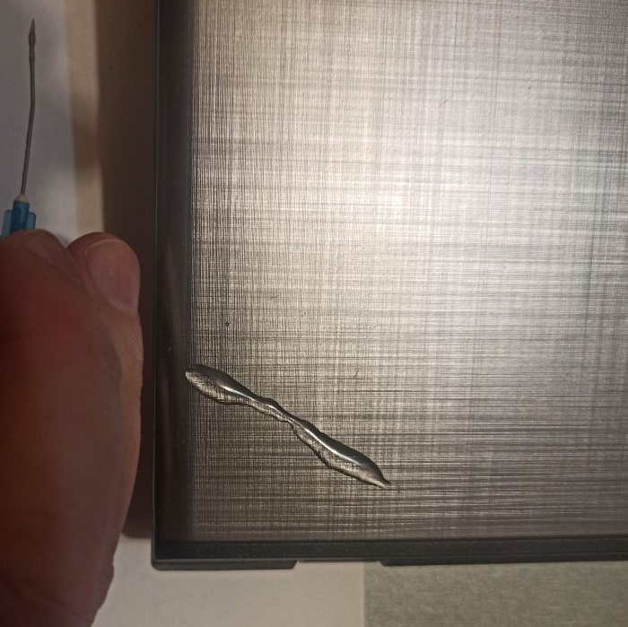 Reparación rápida de una grieta en una clase magistral de computadora portátil