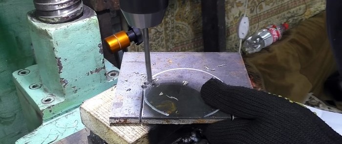 Cách làm dụng cụ tháo lò xo từ giắc Zhiguli