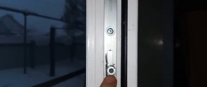 How to switch plastic windows to winter mode without much effort