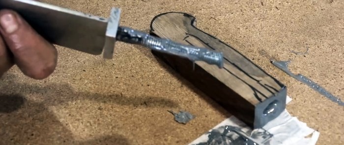 Comment réparer un couteau de cuisine avec une tige cassée