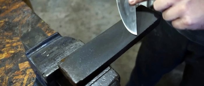 Jak opravit kuchyňský nůž se zlomenou stopkou