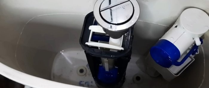 Hogyan távolítsuk el a meszet és a rozsdát a WC-tartályból pillanatok alatt
